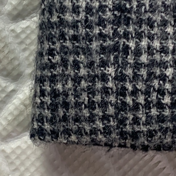 Tevrow & Chase Grey Wool Skirt - Picture 9 of 9